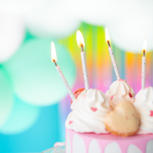Unfilled birthday candles white with coloured glitter 12pcs.