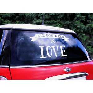 Hääauton tarra All you need is love, 33 x 45 cm