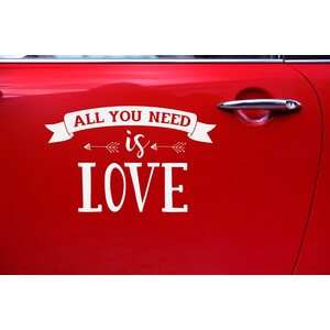 Hääauton tarra All you need is love, 33 x 45 cm